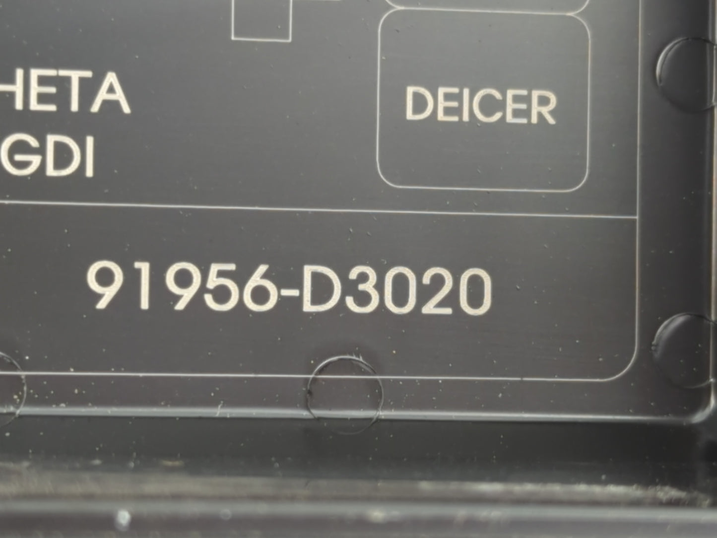 2019-2021 Hyundai Tucson Fusebox Fuse Box Panel Relay Module P/N:91956-D3020 Fits Fits 2019 2020 2021 OEM Used Auto Parts -