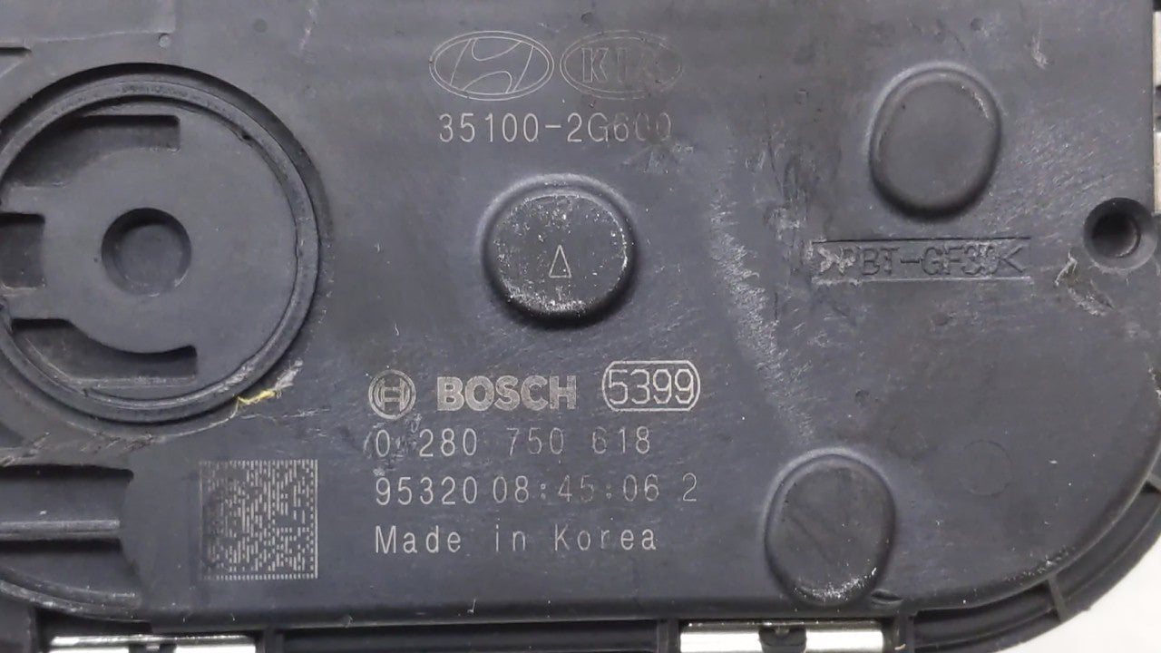 2018 Hyundai Tucson Throttle Body P/N:35100-2G600 Fits Fits 2015 2016 2017 2019 OEM Used Auto Parts - Oemusedautoparts1.com