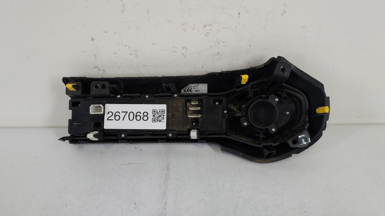 2019-2020 Hyundai Veloster Am Fm Cd Player Radio Receiver - Oemusedautoparts1.com