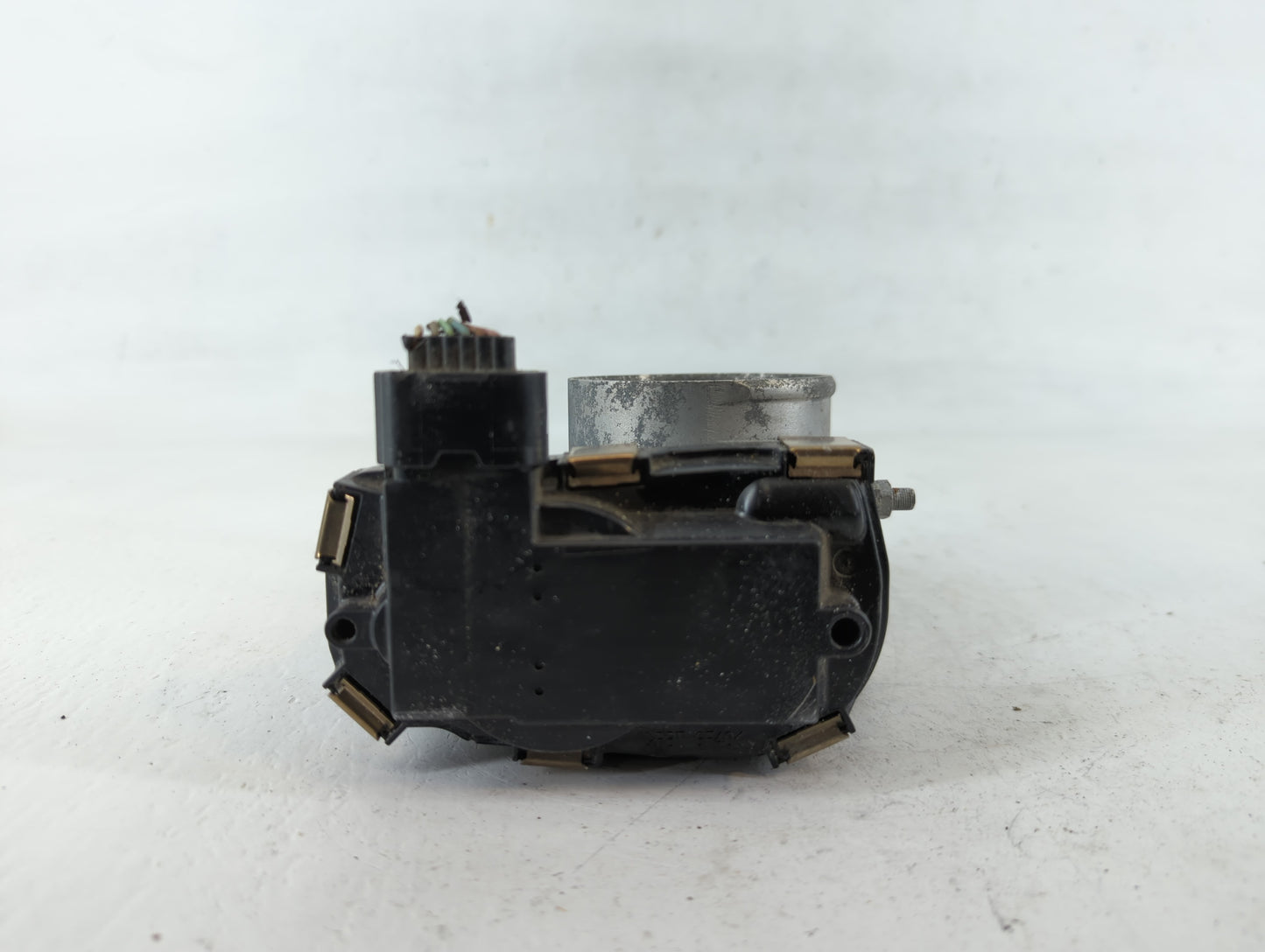 2016-2020 Infiniti Q50 Throttle Body Fits Fits 2016 2017 2018 2019 2020 OEM Used Auto Parts - Oemusedautoparts1.com