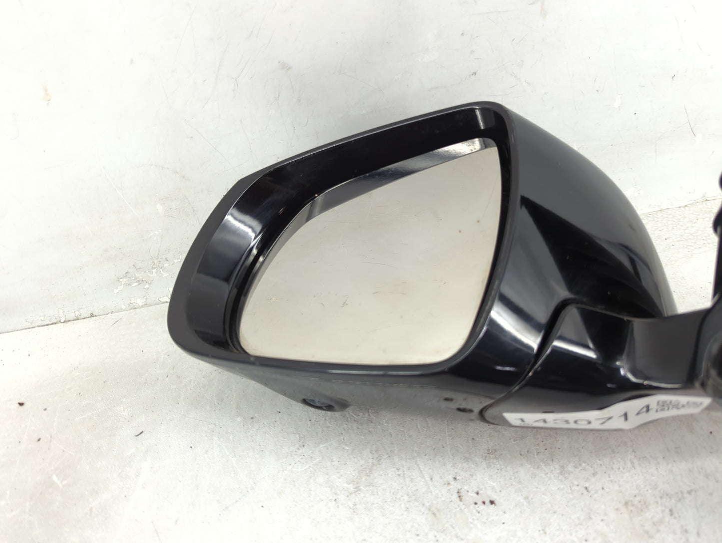 2019-2020 Infiniti Qx50 Driver Side View Mirror - Left Door Mirror OEM Used - Oemusedautoparts1.com