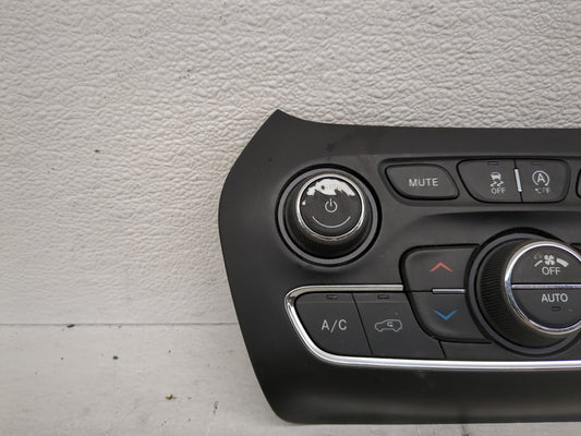 2019-2022 Jeep Cherokee Climate Control Module Temperature AC/Heater Replacement P/N:68285942AD Fits Fits 2019 2020 2021 2022 OEM Used Auto Parts