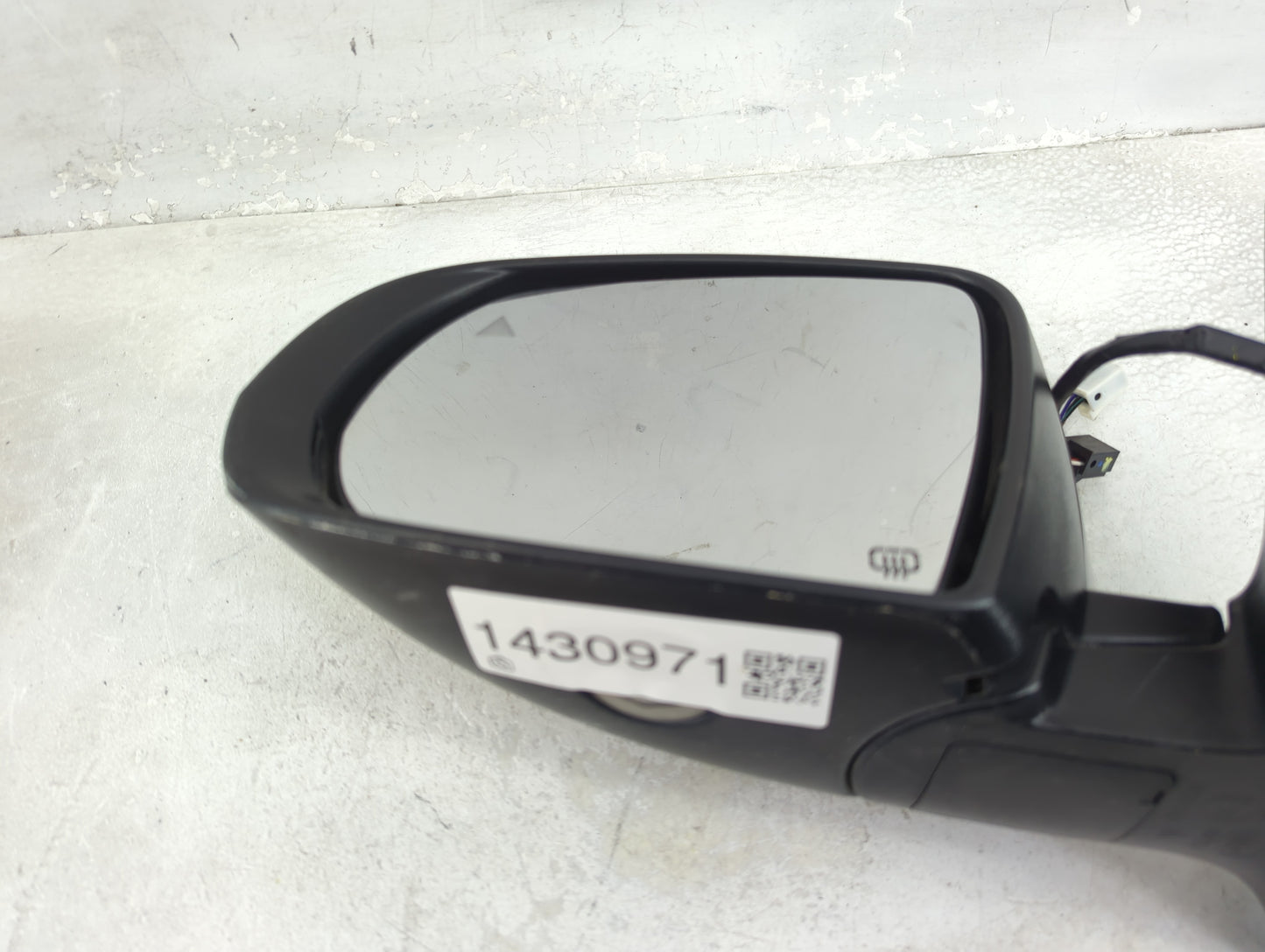 2014-2021 Jeep Cherokee Driver Side View Mirror - Left Door Mirror OEM Used - Oemusedautoparts1.com