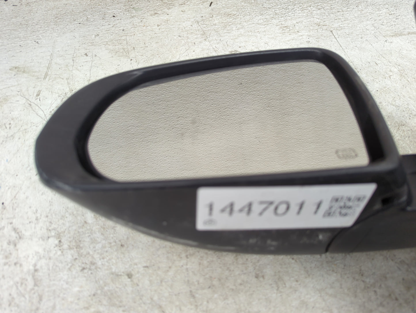 2014-2021 Jeep Cherokee Driver Side View Mirror - Left Door Mirror OEM Used - Oemusedautoparts1.com