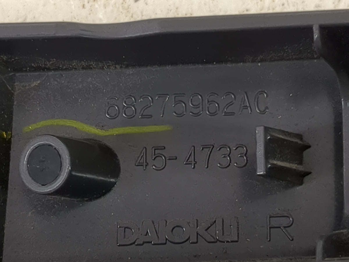2019-2022 Jeep Cherokee Passenger Right Side Deck Lid Mounted Tail Light 1512870 - Oemusedautoparts1.com