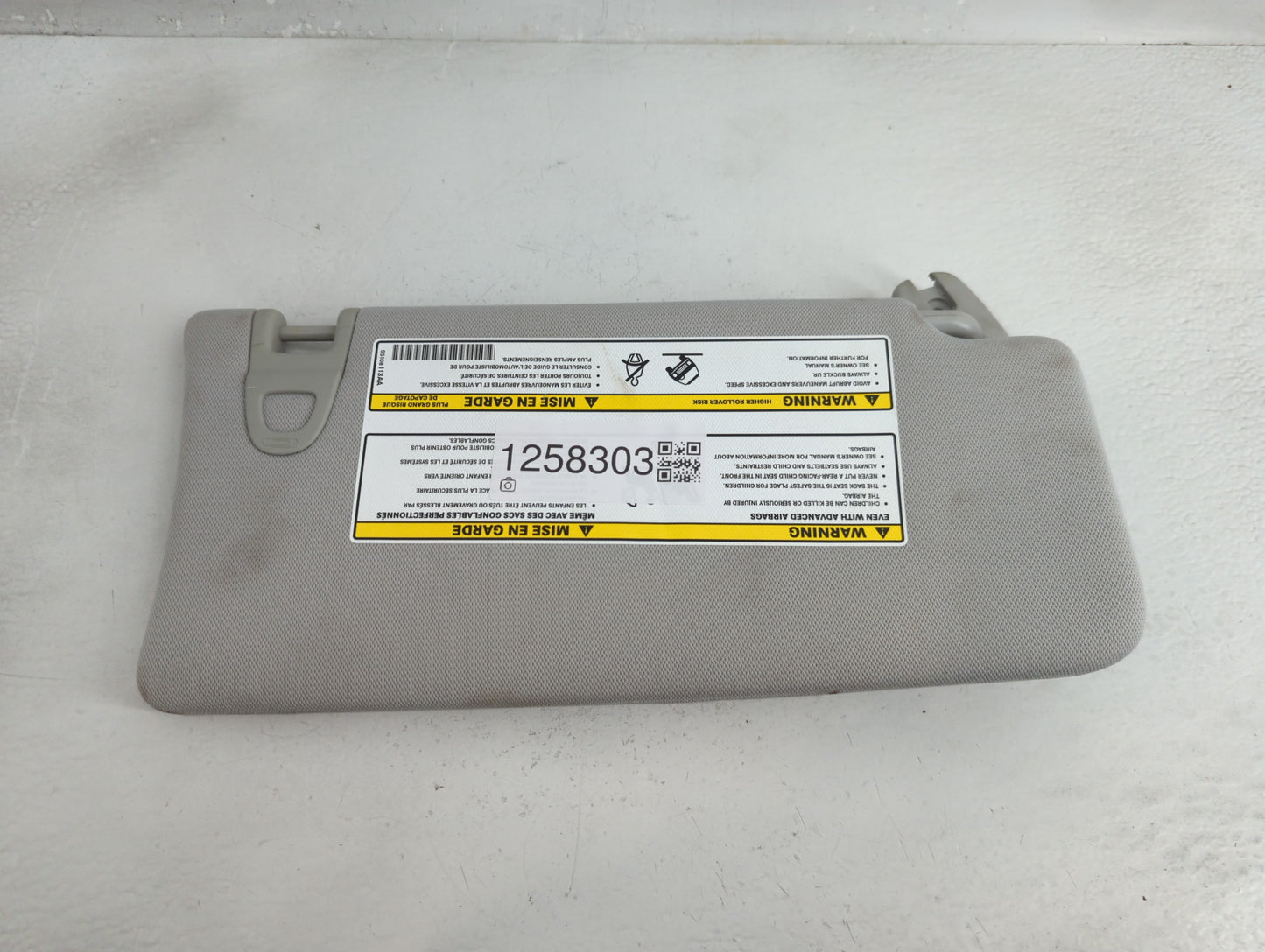 2019 Jeep Compass Sun Visor Shade Replacement Driver Left Mirror Fits OEM Used Auto Parts - Oemusedautoparts1.com