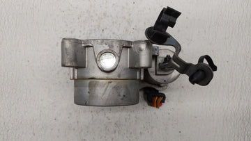2017-2018 Jeep Compass Throttle Body P/N:04891970AC 04891970AB Fits Fits 2014 2015 2016 2017 2018 OEM Used Auto Parts