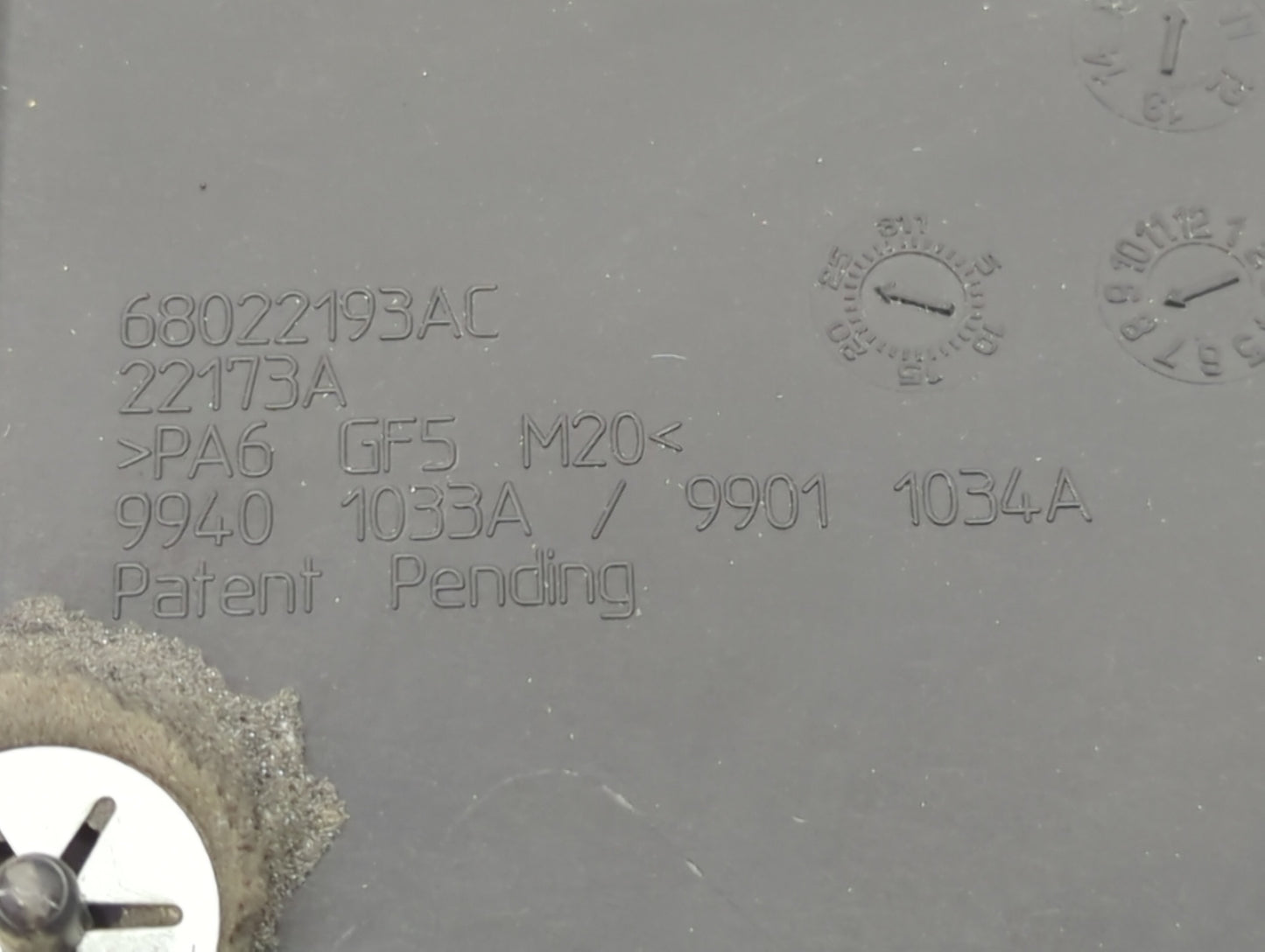 2019 Jeep Grand Cherokee Engine Cover - Oemusedautoparts1.com