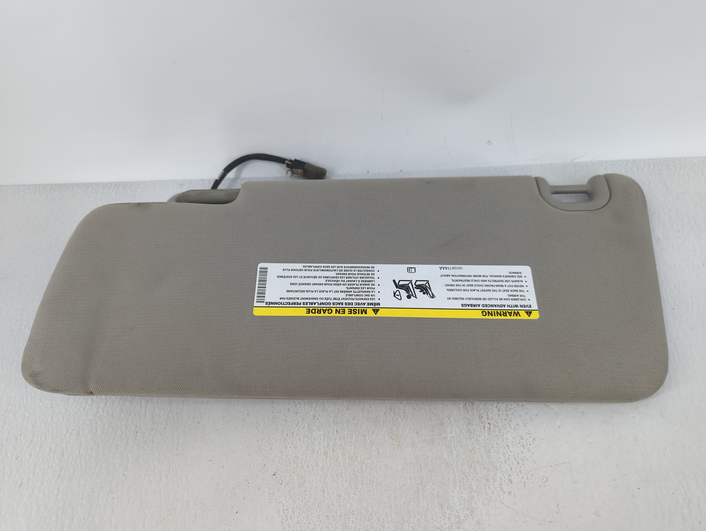 2014-2022 Jeep Grand Cherokee Sun Visor Shade Replacement Passenger Right Mirror Fits OEM Used Auto Parts - Oemusedautoparts
