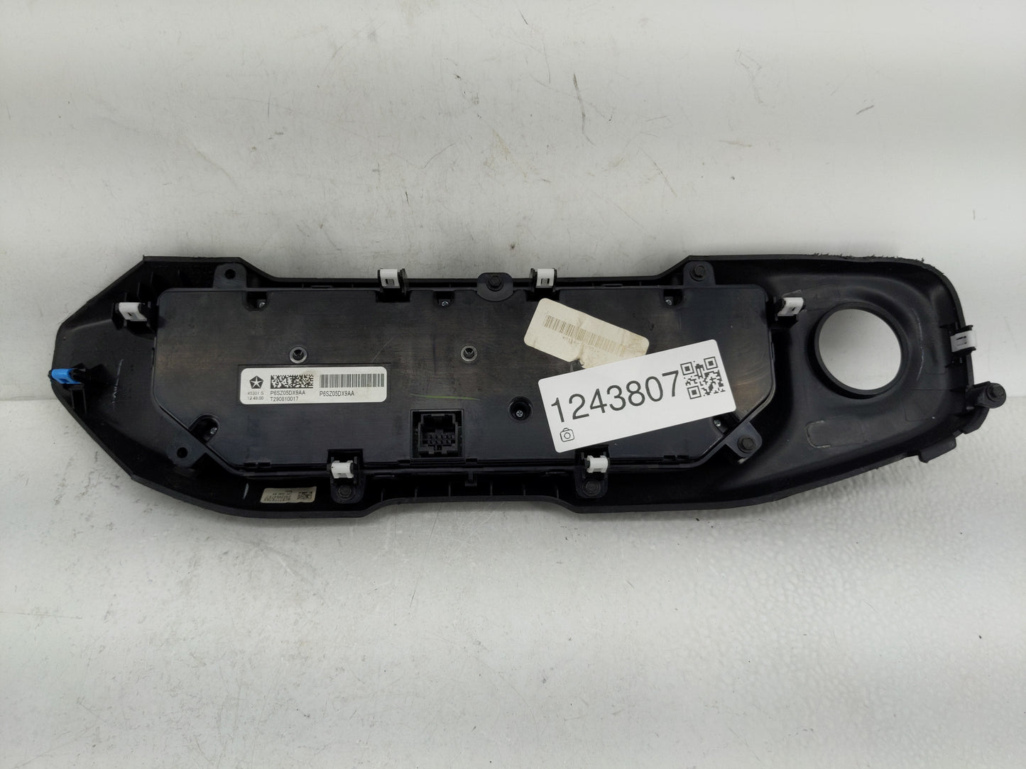 2019-2022 Jeep Wrangler Climate Control Module Temperature AC/Heater Replacement P/N:P6SZ05DX9AA Fits Fits 2019 2020 2021 20