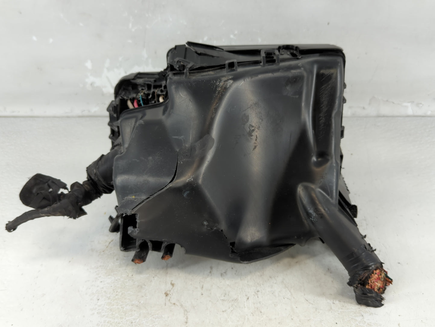 2019-2020 Kia Forte Fusebox Fuse Box Panel Relay Module P/N:91431 M7051 Fits Fits 2019 2020 OEM Used Auto Parts - Oemusedaut