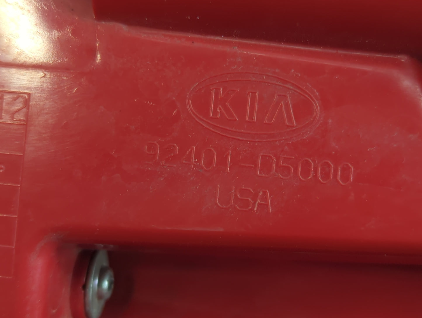 2016-2020 Kia Optima Tail Light Assembly Driver Left OEM P/N:92401-D5000 Fits Fits 2016 2017 2018 2019 2020 OEM Used Auto Pa