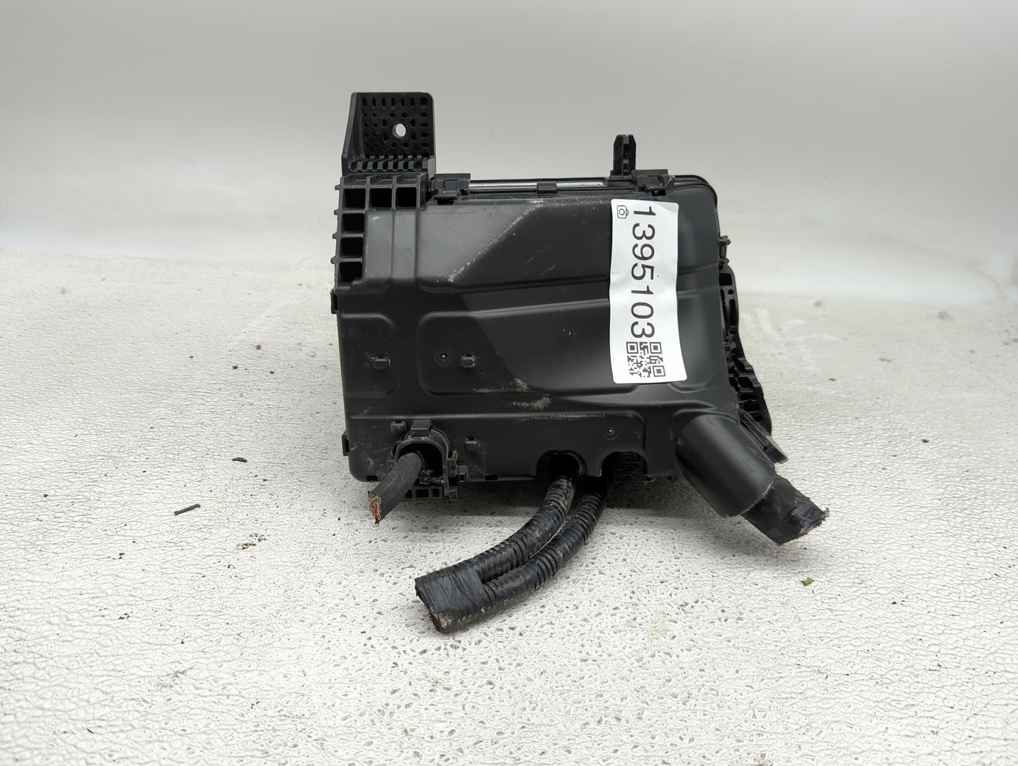 2018-2019 Kia Rio Fusebox Fuse Box Panel Relay Module P/N:91950-H9300 Fits Fits 2018 2019 OEM Used Auto Parts - Oemusedautop