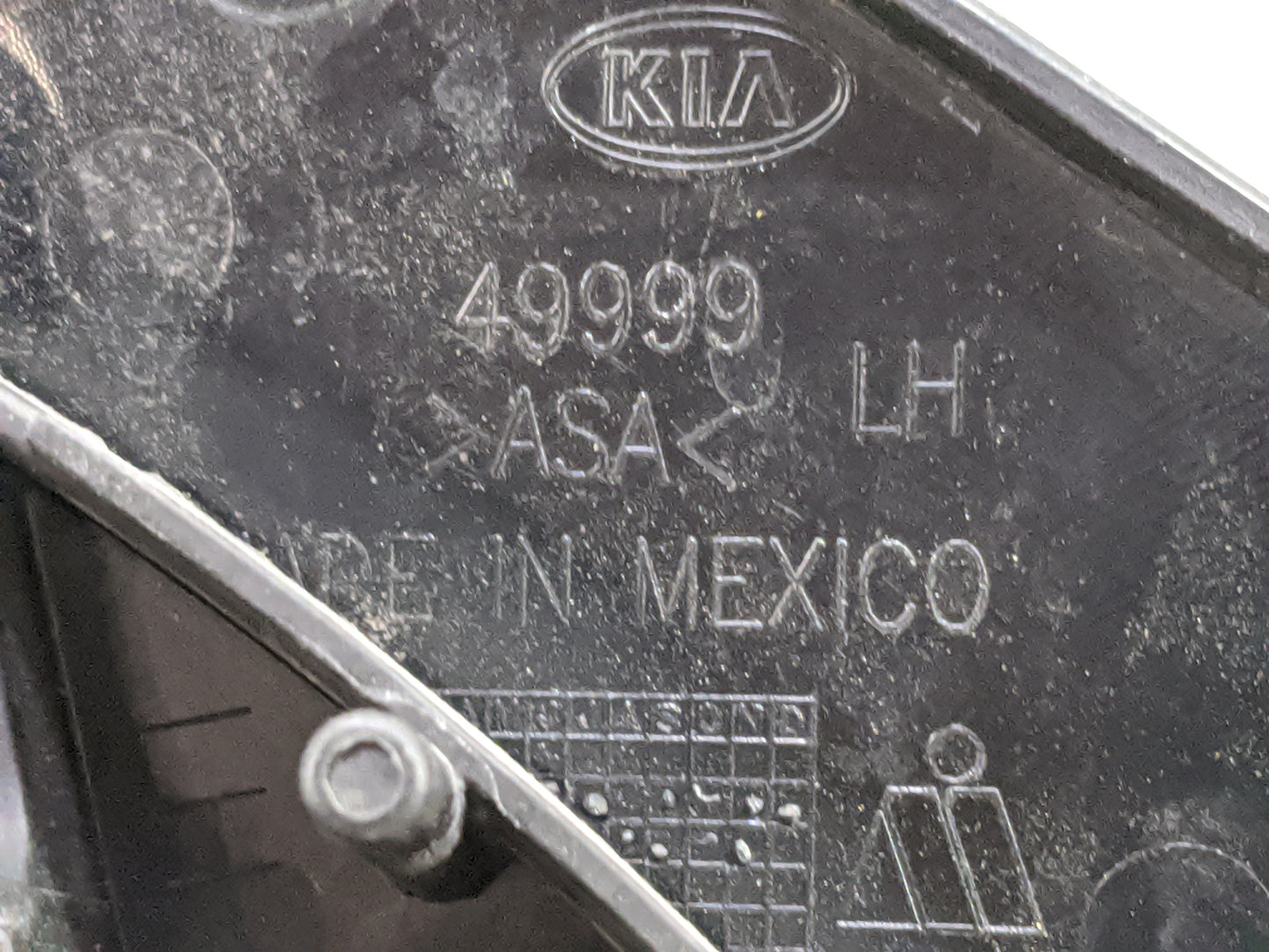 2018-2020 Kia Rio Driver Side View Mirror - Left Door Mirror OEM Used - Oemusedautoparts1.com