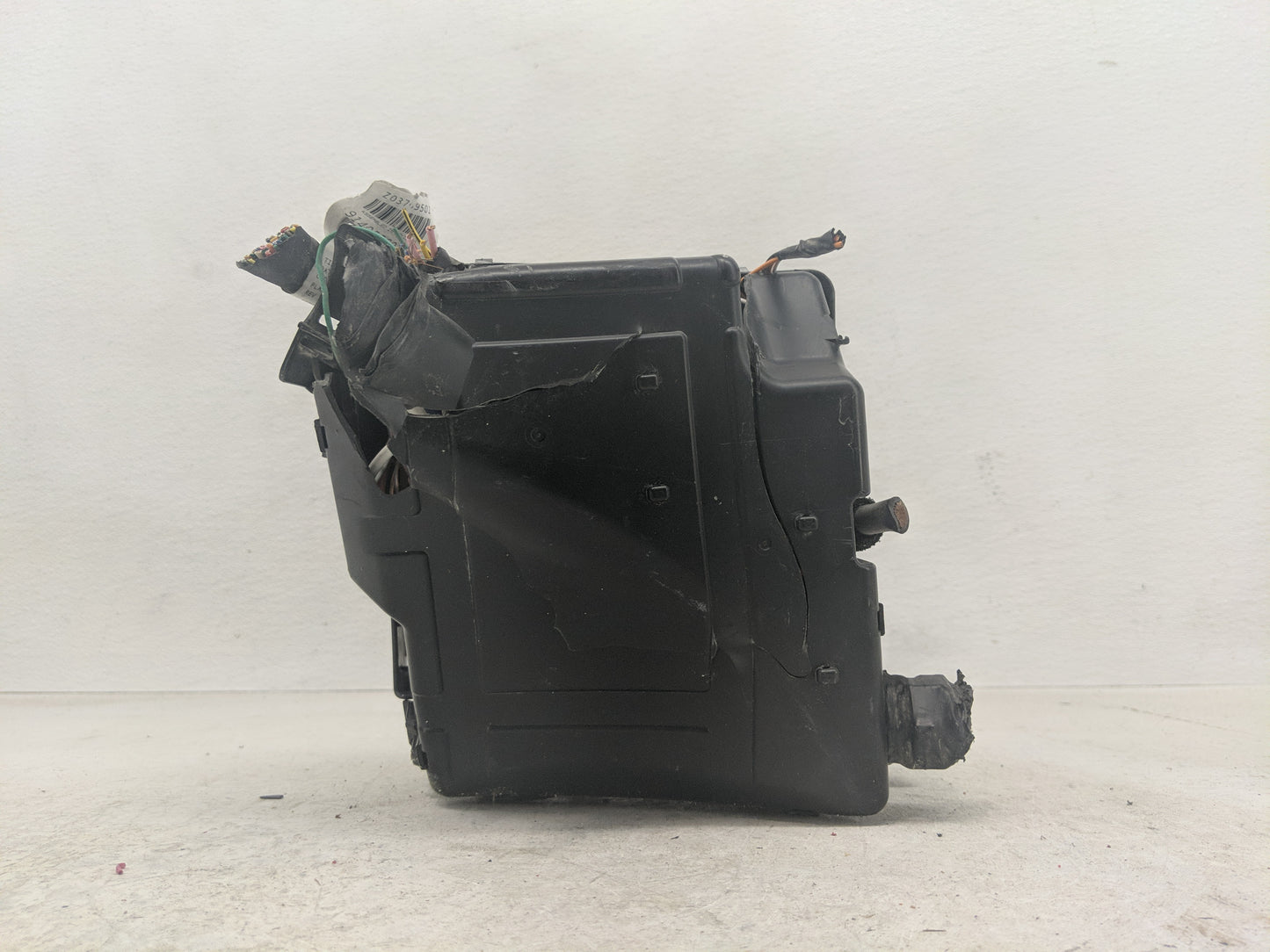 2019-2020 Kia Sorento Fusebox Fuse Box Panel Relay Module Fits Fits 2019 2020 OEM Used Auto Parts - Oemusedautoparts1.com