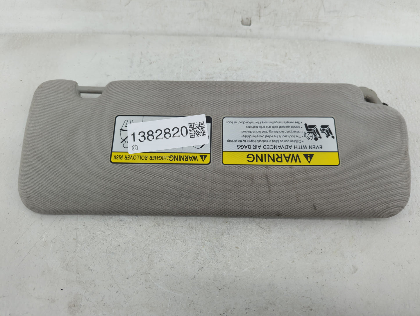 2016-2020 Kia Sorento Sun Visor Shade Replacement Driver Left Mirror Fits Fits 2016 2017 2018 2019 2020 OEM Used Auto Parts