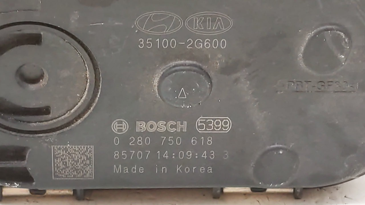 2016-2019 Kia Sorento Throttle Body P/N:0 280 750 618 35100-2G600 Fits Fits 2015 2016 2017 2018 2019 OEM Used Auto Parts - O