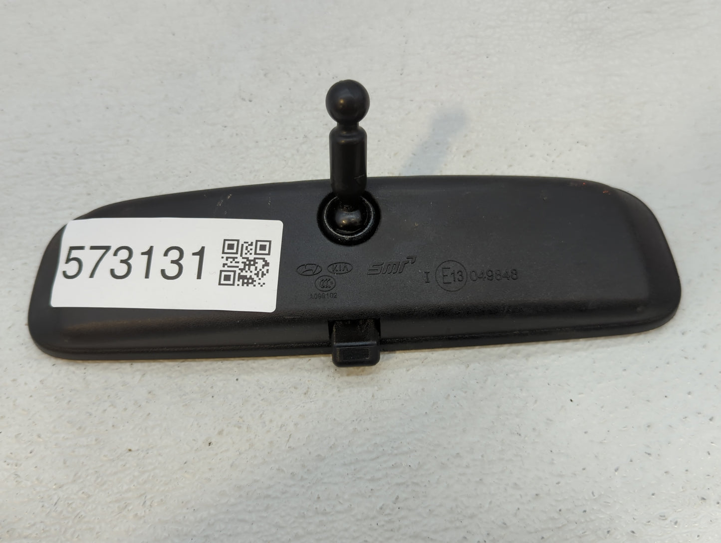 2016-2020 Kia Sorento Interior Rear View Mirror Replacement OEM P/N:E13049848 Fits OEM Used Auto Parts - Oemusedautoparts1.c