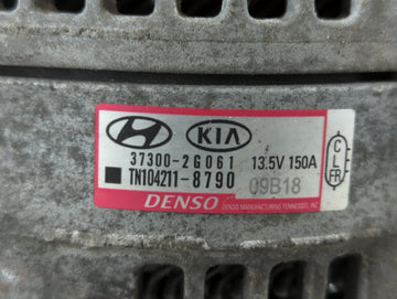 2016-2020 Kia Sorento Alternator Replacement Generator Charging Assembly Engine OEM P/N:TN104211-8790 37300-2G061 Fits OEM Used Auto Parts