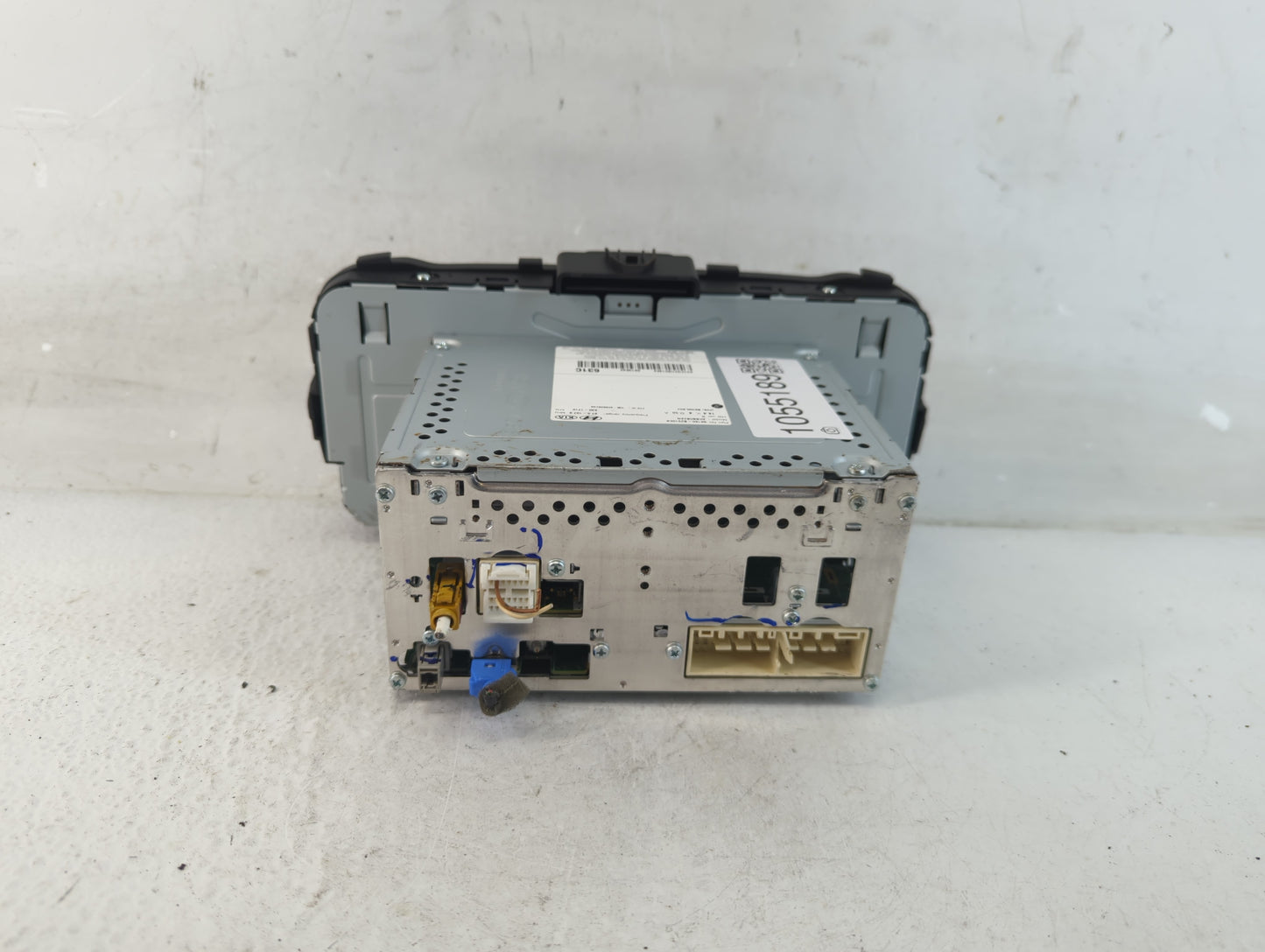 2017-2019 Kia Soul Radio AM FM Cd Player Receiver Replacement P/N:96160-B2310CA Fits Fits 2017 2018 2019 OEM Used Auto Parts