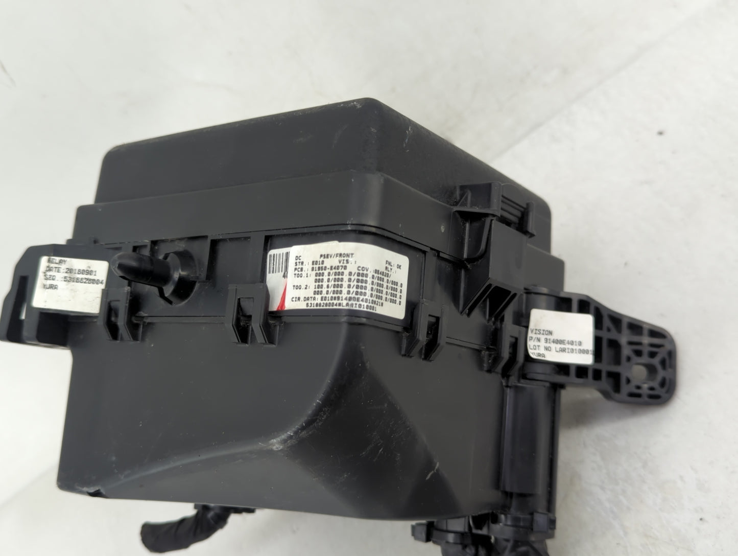 2015-2019 Kia Soul Fusebox Fuse Box Panel Relay Module P/N:91400E4010 Fits Fits 2015 2016 2017 2018 2019 OEM Used Auto Parts