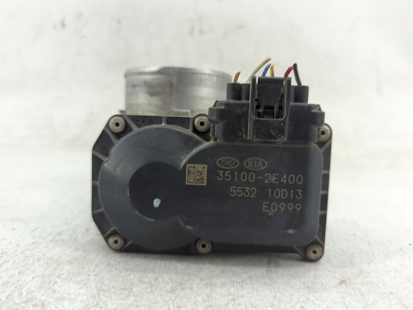 2014-2019 Kia Soul Throttle Body P/N:35100-2E400 Fits Fits 2011 2012 2013 2014 2015 2016 2017 2018 2019 2020 2021 OEM Used A