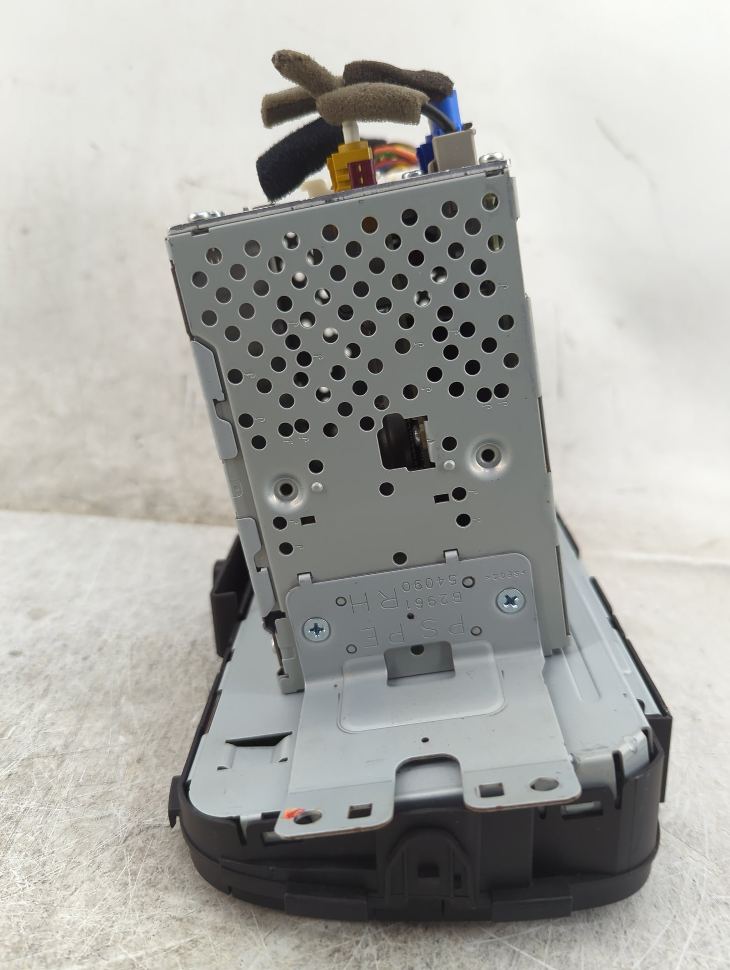 2017-2019 Kia Soul Radio AM FM Cd Player Receiver Replacement P/N:96160-B2110CA AC8B0834N Fits Fits 2017 2018 2019 OEM Used