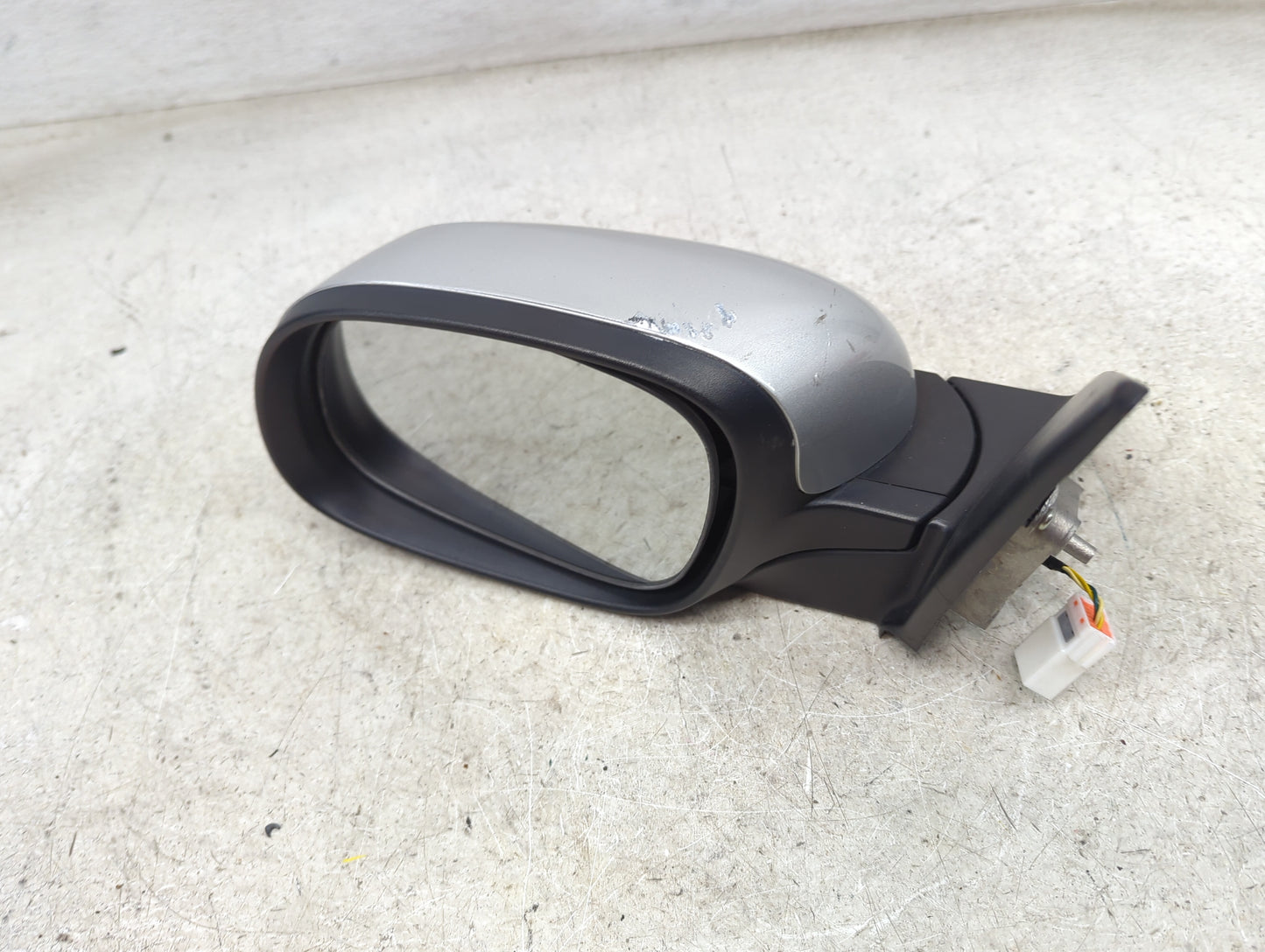 2014-2019 Kia Soul Driver Side View Mirror - Left Door Mirror OEM Used - Oemusedautoparts1.com
