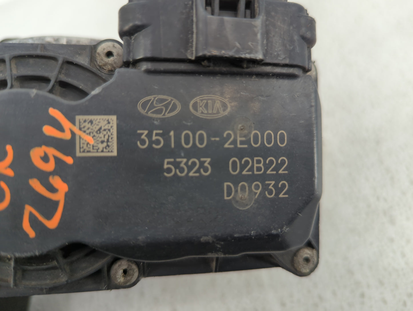 2014-2019 Kia Soul Throttle Body P/N:35100-2E000 Fits Fits 2011 2012 2013 2014 2015 2016 2017 2018 2019 2020 2021 OEM Used A