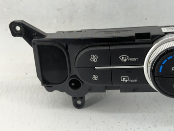 2017-2019 Kia Soul Climate Control Module Temperature AC/Heater Replacement P/N:97250-B2GQ1CA Fits Fits 2017 2018 2019 OEM Used Auto Parts