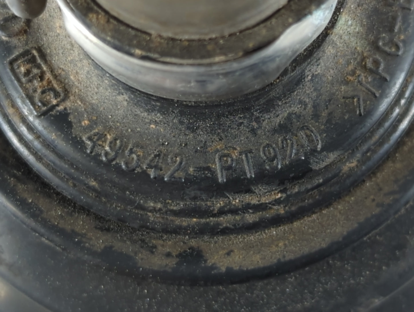 2014-2019 Kia Soul Axle Shaft Front Passenger Cv C/v - Oemusedautoparts1.com