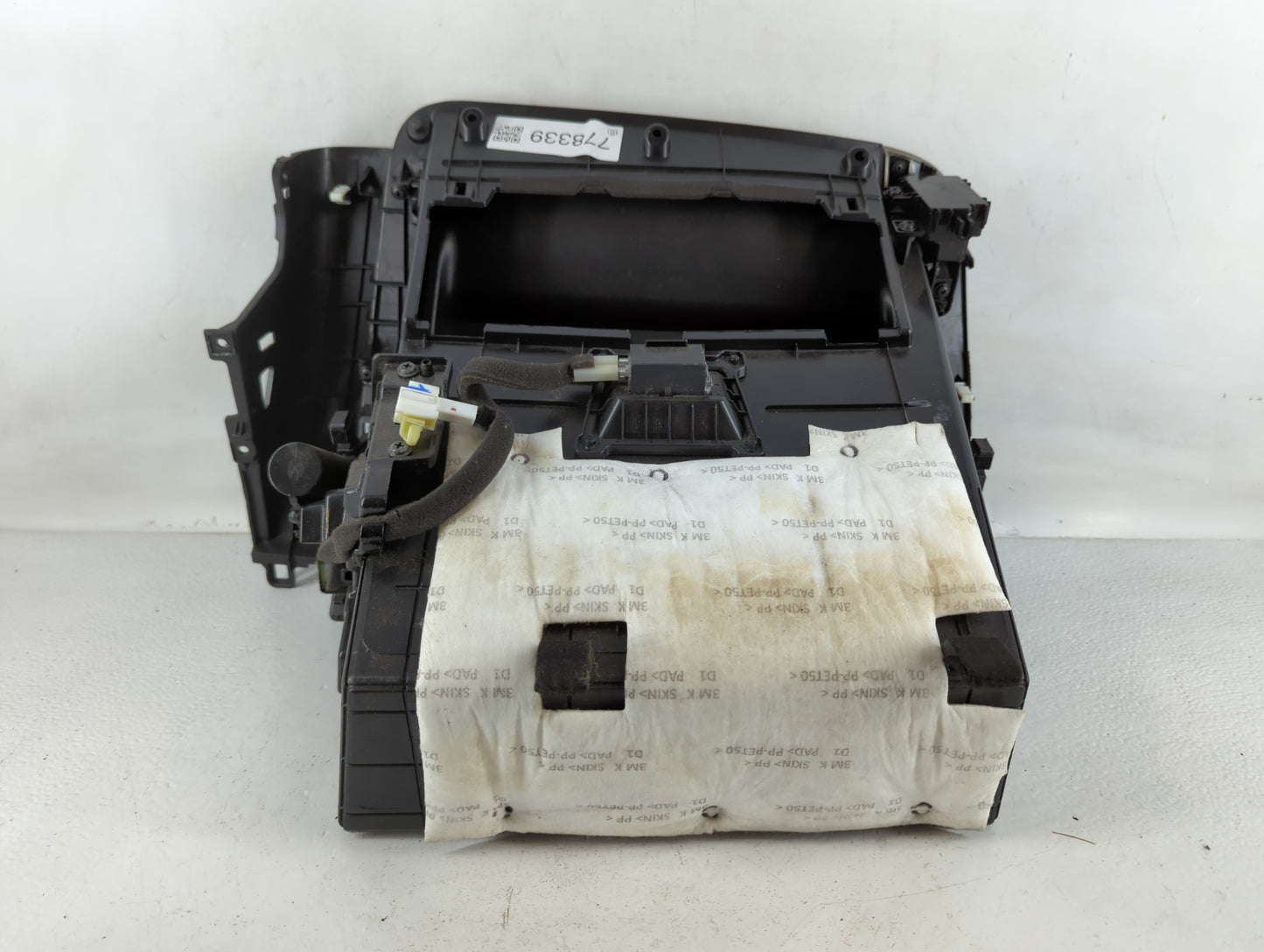 2019 Kia Soul Passenger Glove Box Door Storage Compartment Black - Oemusedautoparts1.com