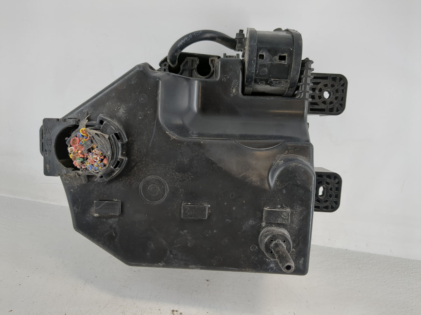 2018-2020 Kia Stinger Fusebox Fuse Box Panel Relay Module P/N:91950-J5822 Fits Fits 2018 2019 2020 OEM Used Auto Parts - Oem