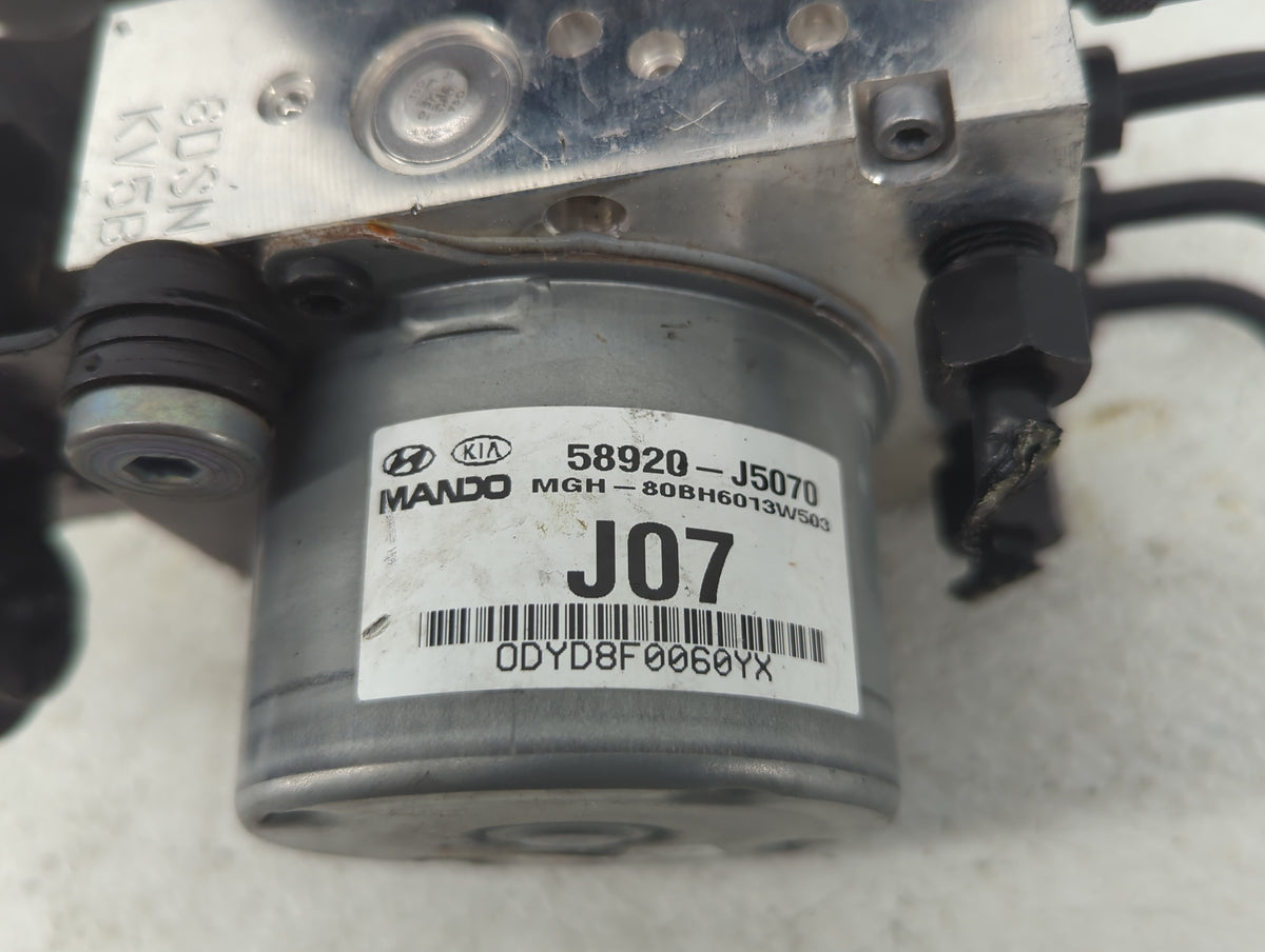 2018-2020 Kia Stinger Anti-Lock Brake ABS Pump Module Actuator OEM P/N:58920-J5070 Fits Fits 2018 2019 2020 OEM Used Auto Pa