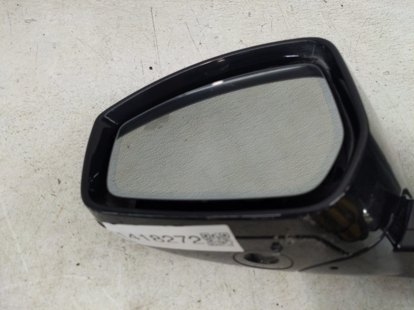 2018-2019 Land Rover Discovery Sport Driver Side View Mirror - Left Door Mirror OEM Used - Oemusedautoparts1.com
