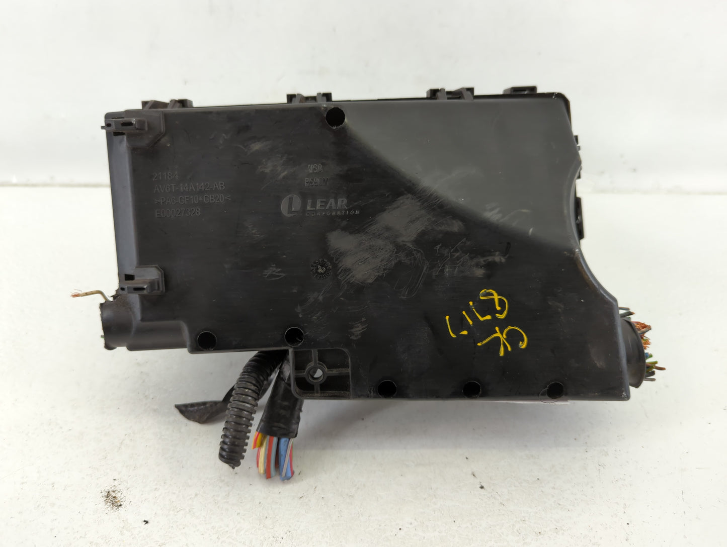 2018-2019 Lincoln Mkc Fusebox Fuse Box Panel Relay Module P/N:AV6T-14A142-AB Fits Fits 2018 2019 OEM Used Auto Parts - Oemus
