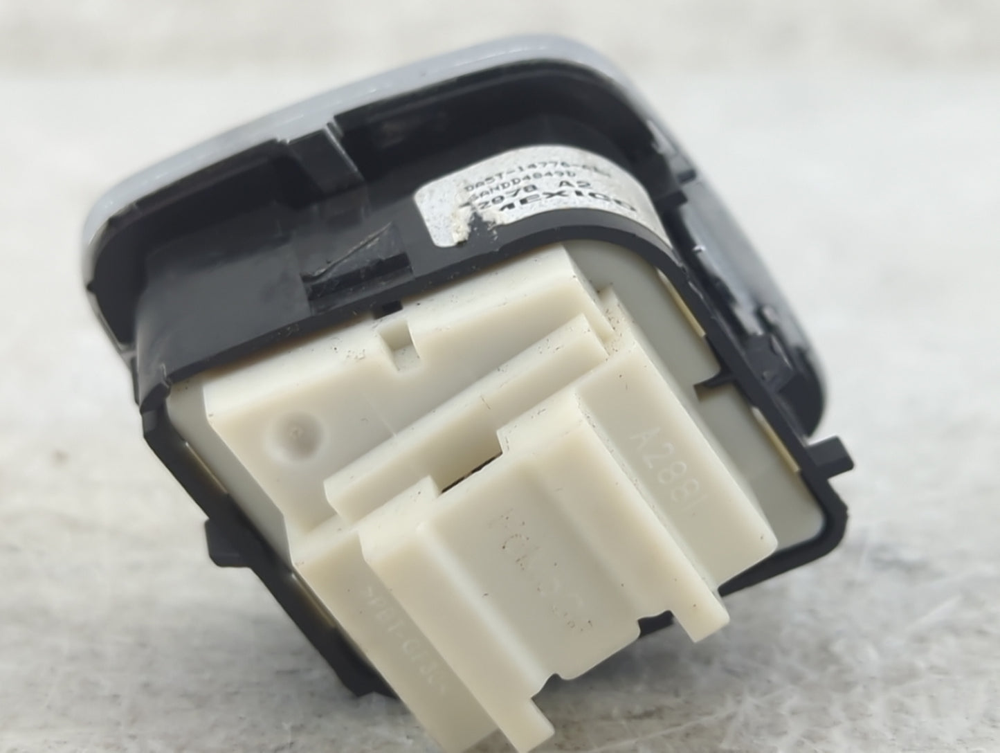 2013-2019 Lincoln Mkt Master Power Window Switch Replacement Driver Side Left P/N:DG9T-14776-ABW Fits OEM Used Auto Parts -