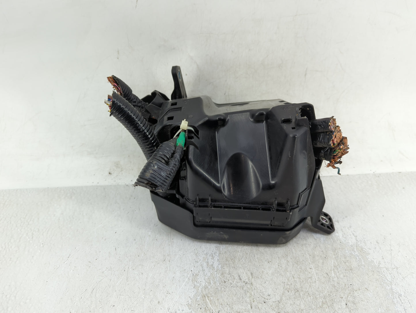 2019 Mazda 3 Fusebox Fuse Box Panel Relay Module P/N:BCKA-66767 K7005 Fits Fits 2020 2021 2022 OEM Used Auto Parts - Oemused