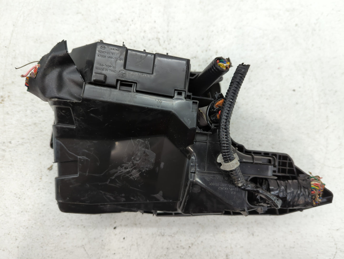 2016-2022 Mazda Cx-9 Fusebox Fuse Box Panel Relay Module P/N:03016475502 PP-T30 Fits Fits 2016 2017 2018 2019 2020 2021 2022