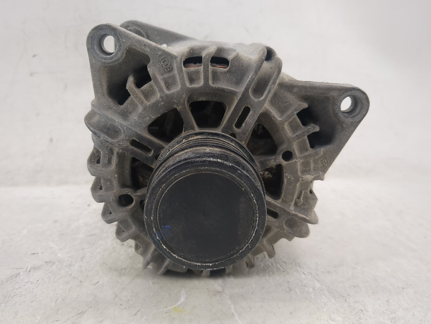 2019 Mercedes-Benz A220 Alternator Replacement Generator Charging Assembly Engine OEM P/N:Q3 150A 14V A 000 906 81 06 Fits O