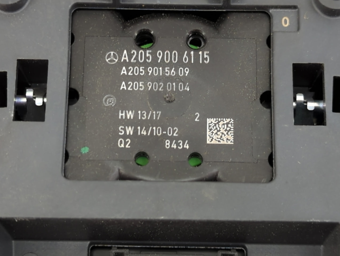 2016-2019 Mercedes-Benz Glc300 Radio AM FM Cd Player Receiver Replacement P/N:A 205 902 01 04 A 205 901 56 09 Fits OEM Used