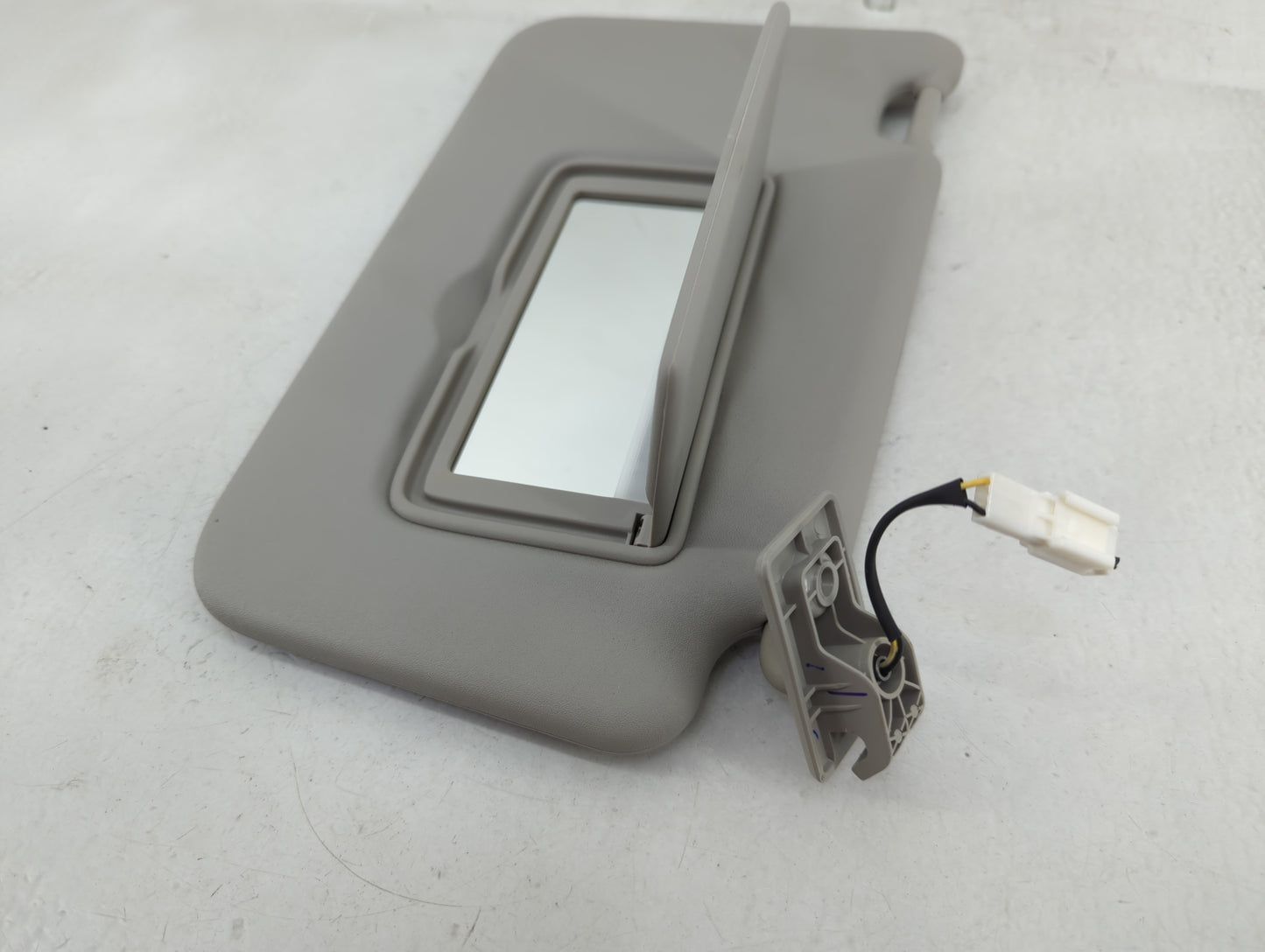 2018-2021 Nissan Kicks Sun Visor Shade Replacement Passenger Right Mirror Fits Fits 2018 2019 2020 2021 OEM Used Auto Parts