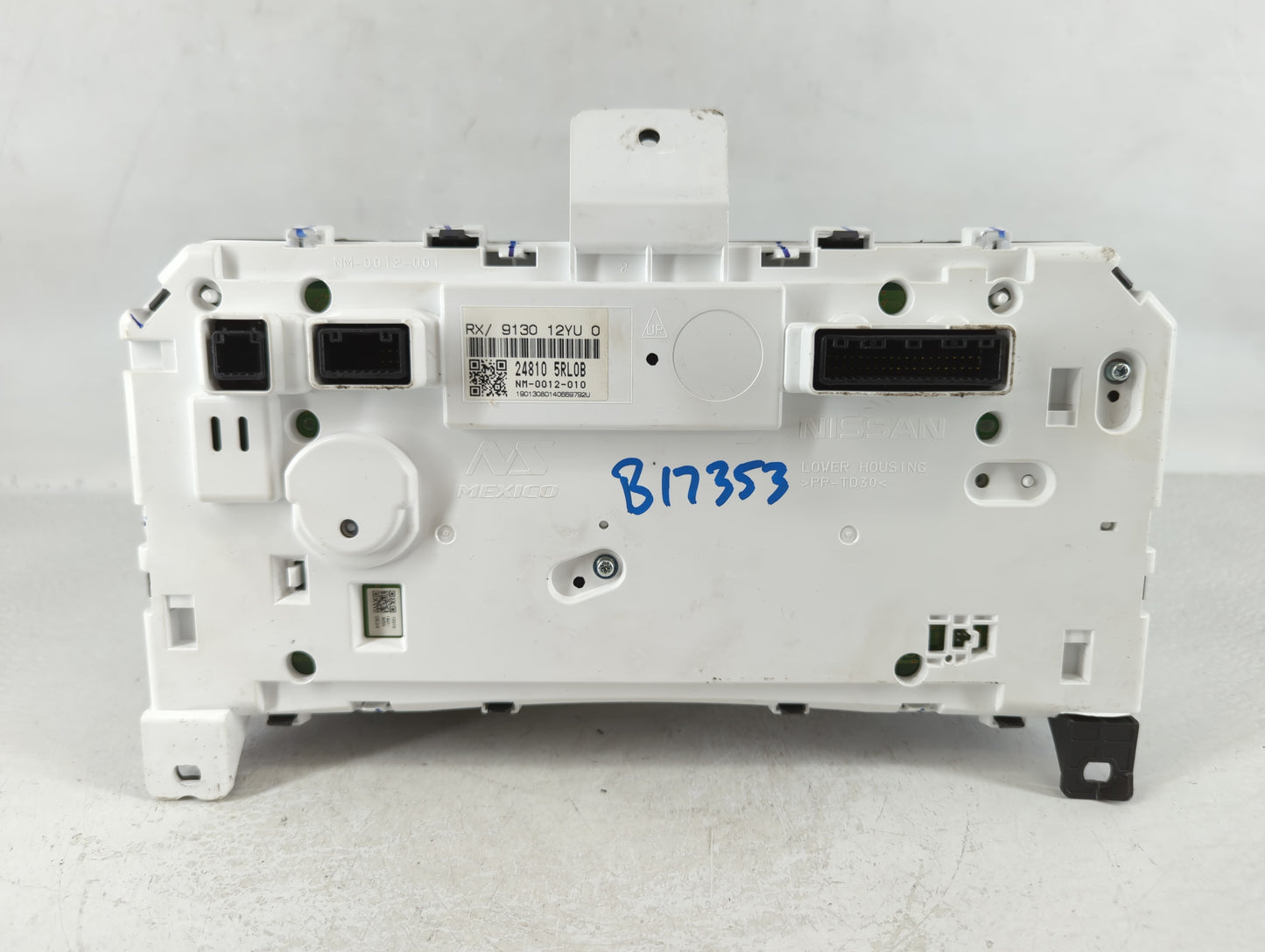 2018-2019 Nissan Kicks Instrument Cluster Speedometer Gauges P/N:9918 12YU 0 24810 5RL0B Fits Fits 2018 2019 OEM Used Auto P