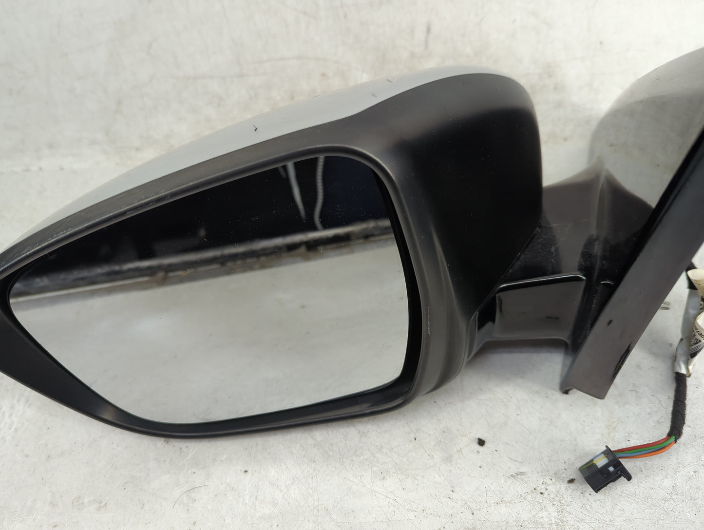2018-2020 Nissan Pathfinder Driver Side View Mirror - Left Door Mirror OEM Used - Oemusedautoparts1.com