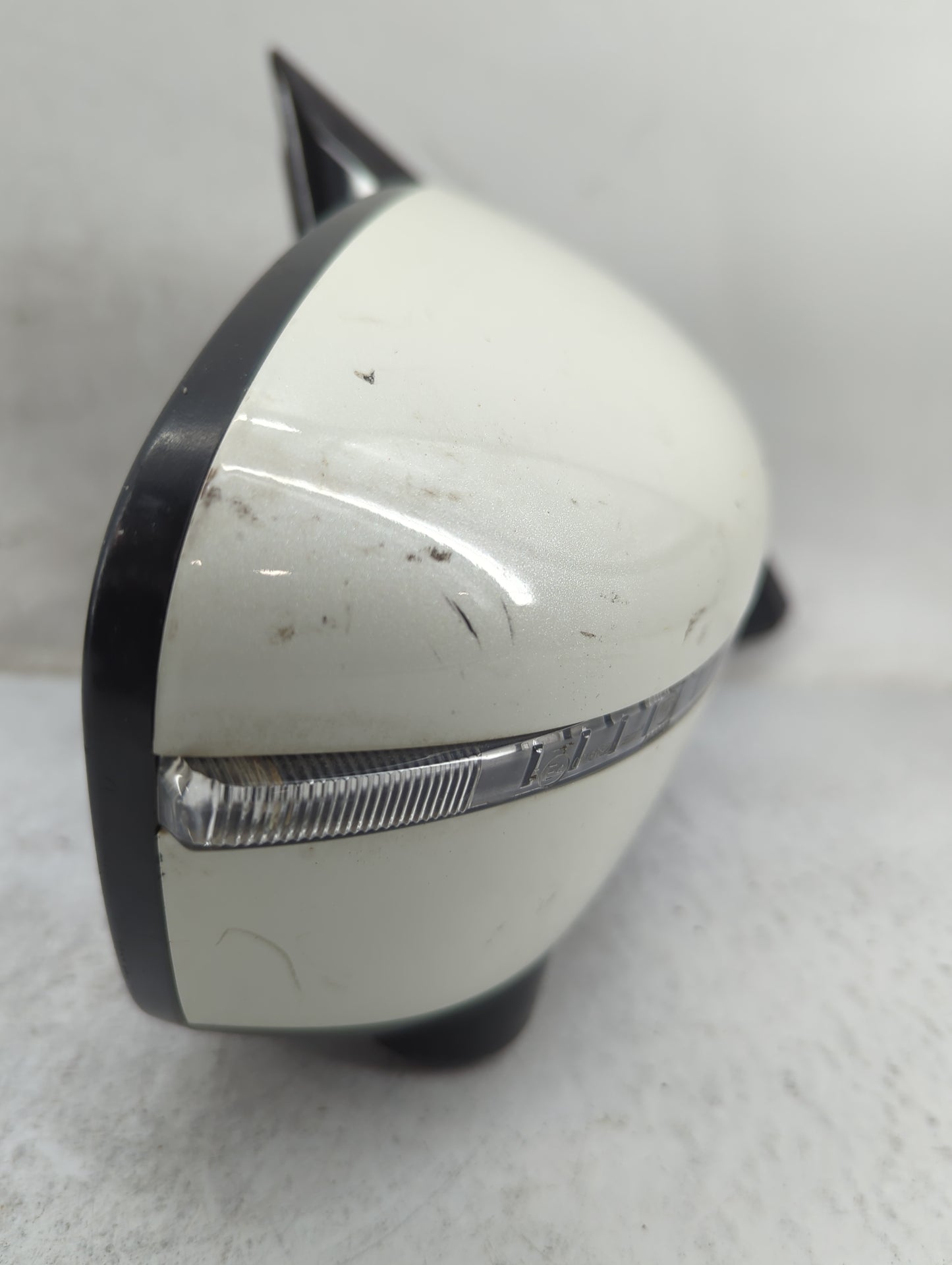 2018-2020 Nissan Pathfinder Passenger Side View Mirror - Right Door Mirror OEM Used - Oemusedautoparts1.com
