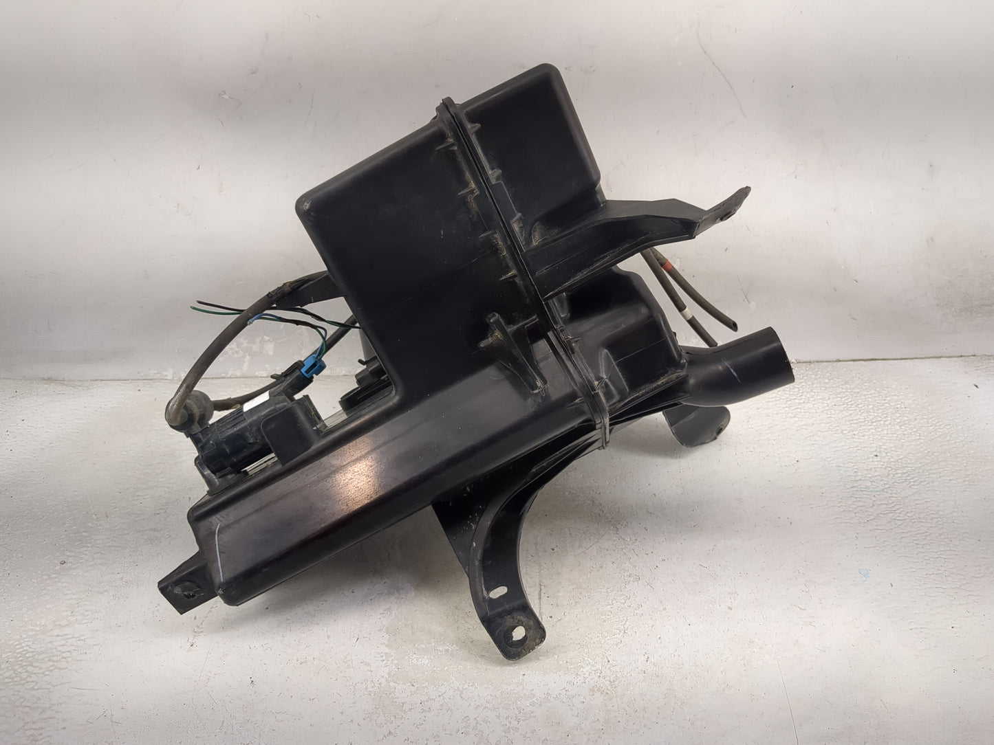 2013-2020 Nissan Pathfinder Windshield Washer Fluid Reservoir Bottle Oem 1474014 - Oemusedautoparts1.com