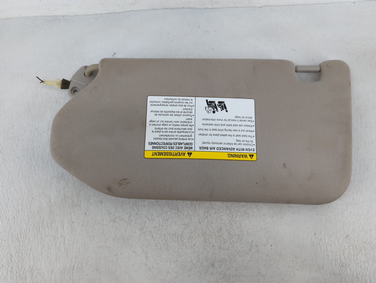 2019-2020 Nissan Pathfinder Sun Visor Shade Replacement Passenger Right Mirror Fits Fits 2019 2020 OEM Used Auto Parts - Oem