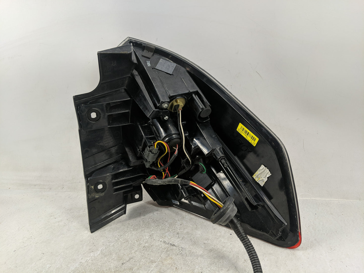 2017-2020 Nissan Rogue Tail Light Assembly Driver Left OEM Fits Fits 2017 2018 2019 2020 OEM Used Auto Parts - Oemusedautopa