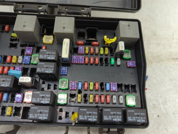 2017-2020 Nissan Rogue Fusebox Fuse Box Panel Relay Module P/N:P68258527AA Fits Fits 2017 2018 2019 2020 OEM Used Auto Parts