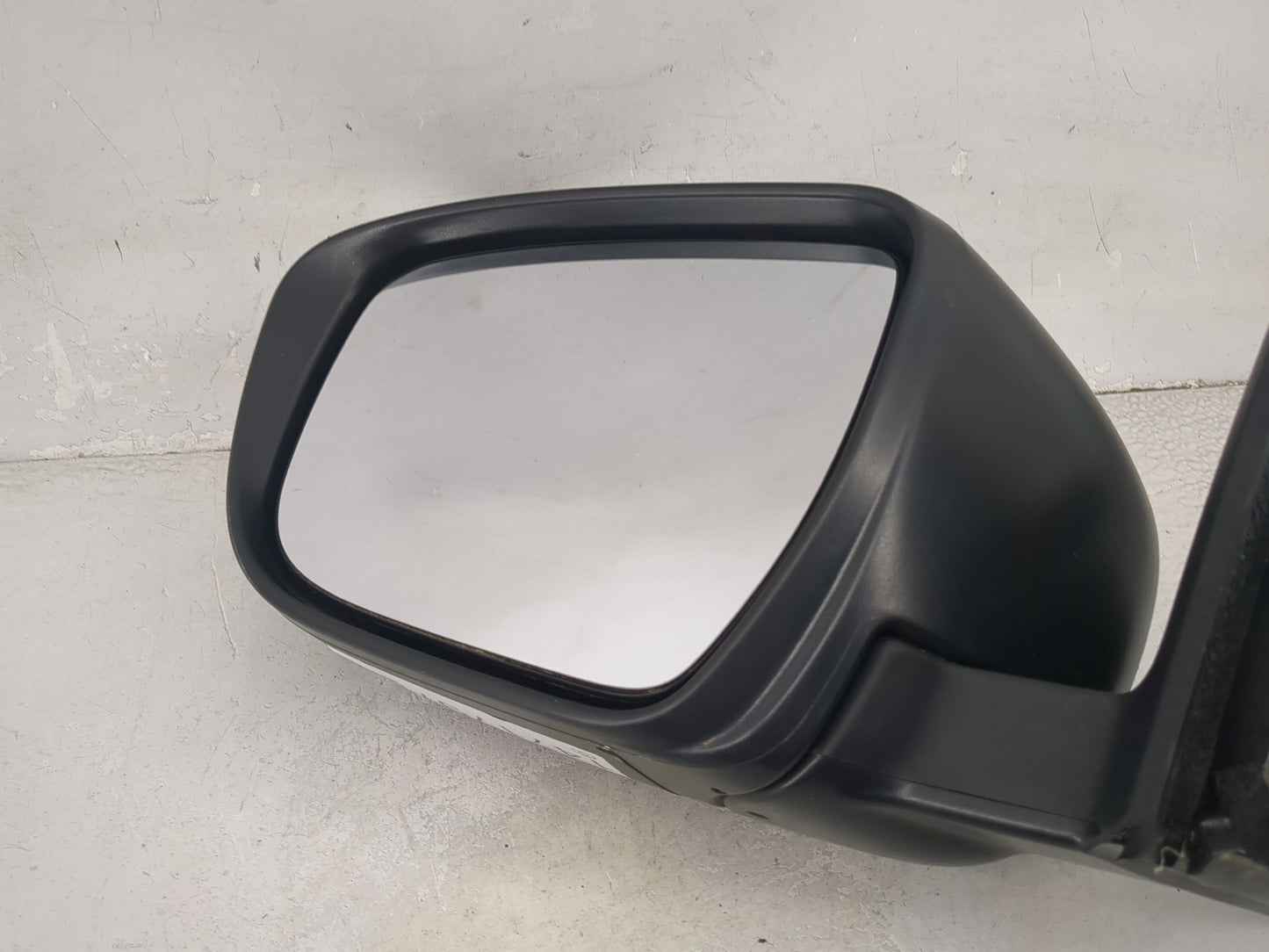 2016-2020 Nissan Rogue Driver Side View Mirror - Left Door Mirror OEM Used - Oemusedautoparts1.com